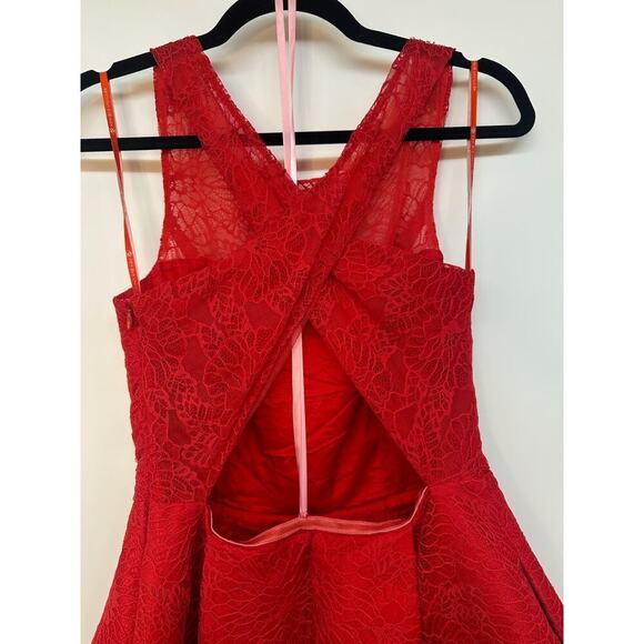 Monique Lhuillier Red Lace Flare Bateau Neckline Knee-Length Dress - Picture 9 of 10